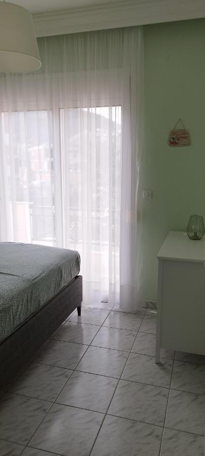 The Twelve In Iraklitsa Apartment Nea Iraklitsa Ngoại thất bức ảnh